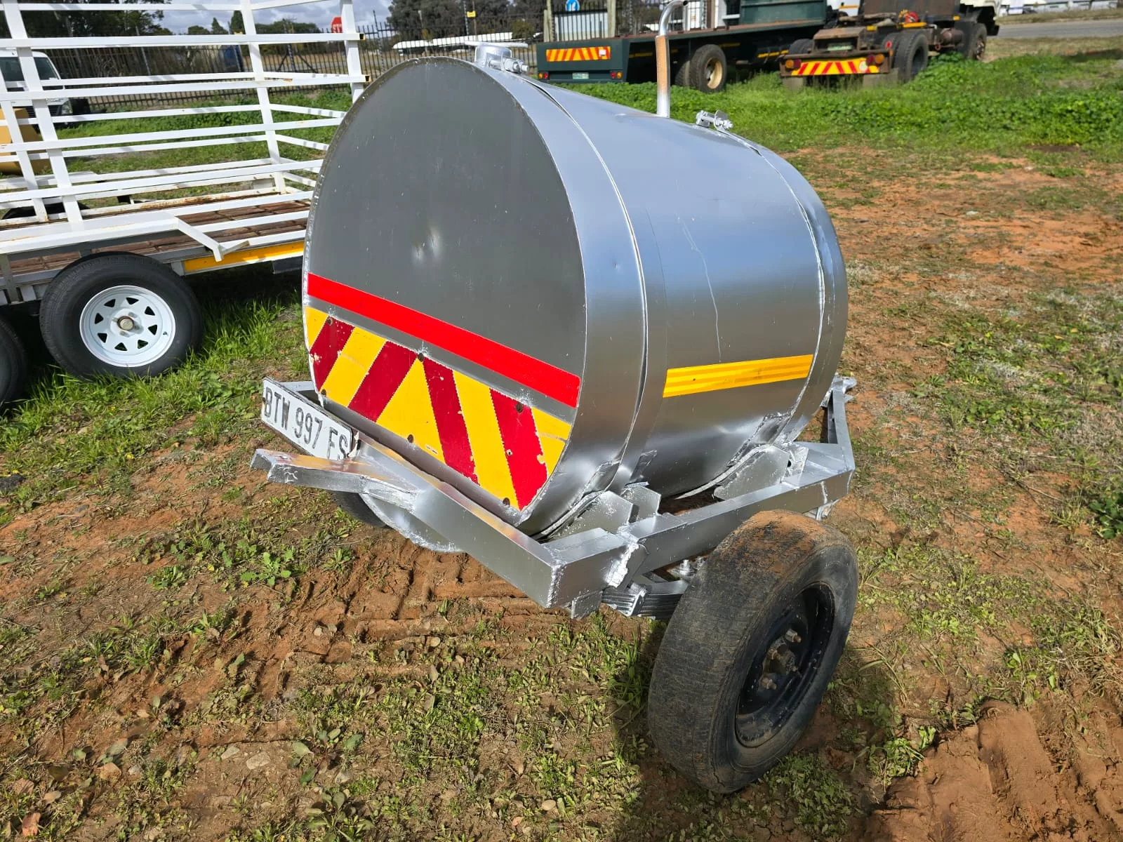 1000L Diesel bowser